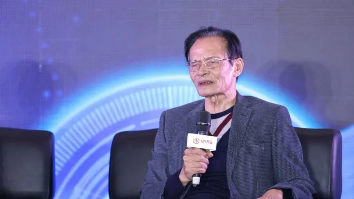 Chuyen gia kinh te TS Le Xuan Nghia 711x400 jpg